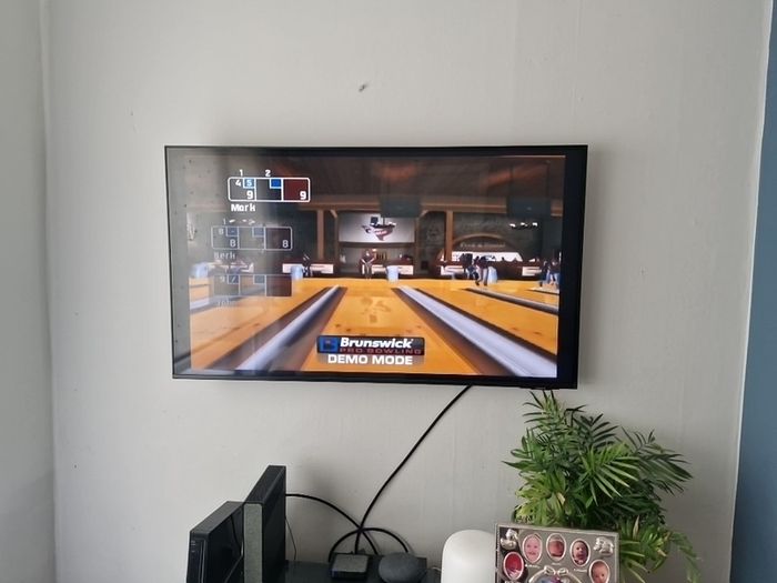 Nintendo Wii Brunswick Pro Bowling Game