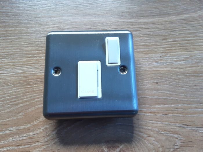 13A Switched Fused Spur Steel