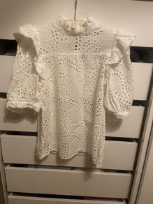 Iris & Ink pure cotton guipure lace blouse