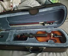 Violin, 1/16 size, for beginners, case, bow and rosin included