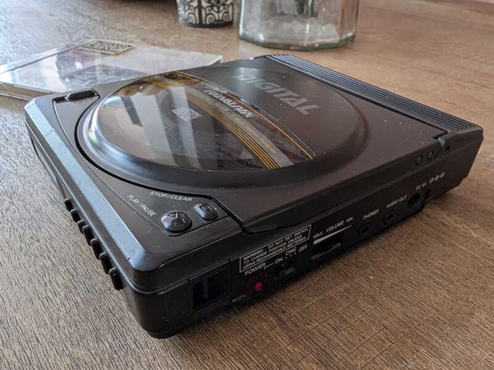 Soundesign 4928BLK Portable CD Player - Fully working