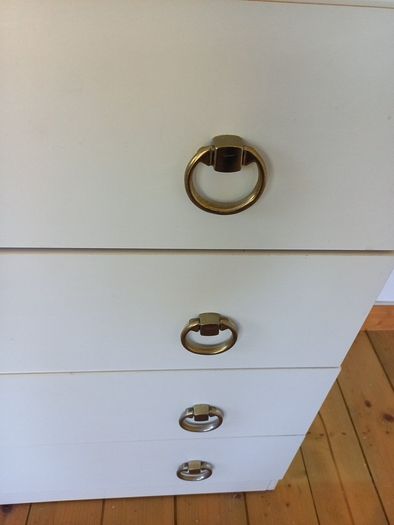 Chest of drawes