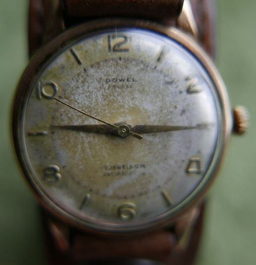 Vintage 1923 Dowel Deluxe 9ct Solid Gold Gents Wrist Watch - 17 jewels Antimagnetic Swiss Made(engraved Esso 1923) in working order