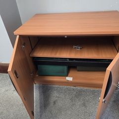 Lockable cabinet