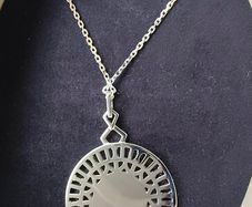 links london necklace. Elegant.
