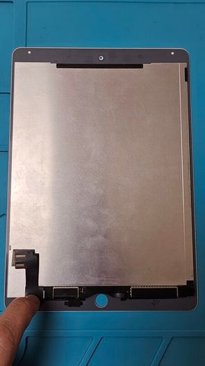 iPad Air 2 Replacement LCD Touch Screen Digitizer Assembly White