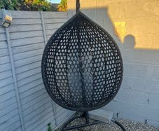 egg chair