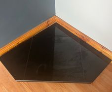 Black Marble Corner Piece
