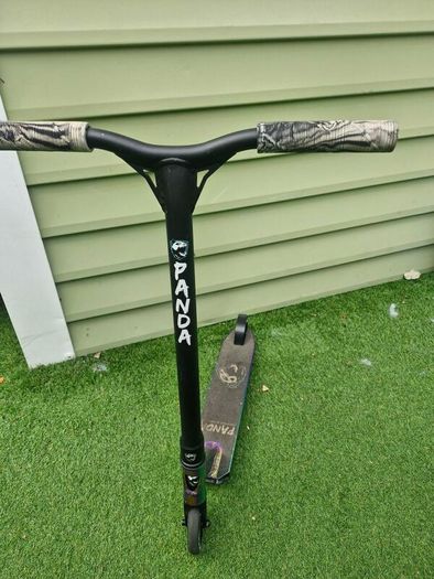Panda Stunt Scooter