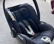 Cybex car seat and isofix base