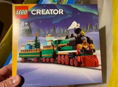Lego Creator Christmas Train 40700