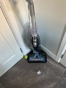 Vacuum and washing floors - Bissel crosswave