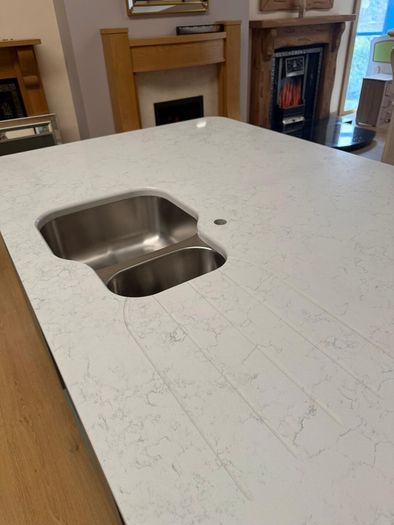 Kitchen worktops, kitchen islands and kitchen cabinets