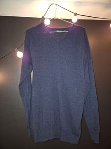 100% Lambswool V-Neck Jumper