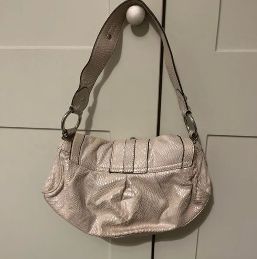 guess bag