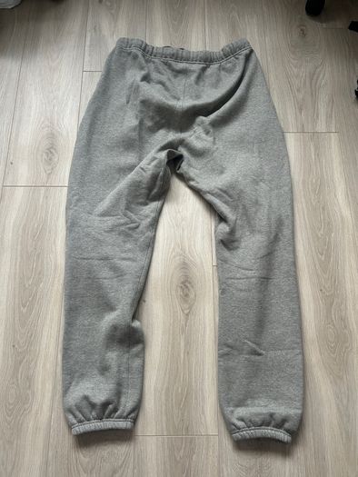 Essentials fear of god grey tracksuit