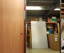 Set of sliding mirror doors