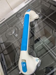 Suction grip mobility handle