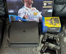Playstation 4 Slim 500GB, 2x DualShock 4, Games