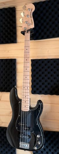 Squire Affinity Percission Bass