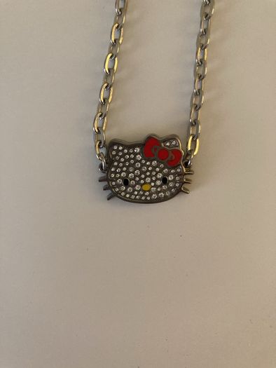 Hello kitty necklace