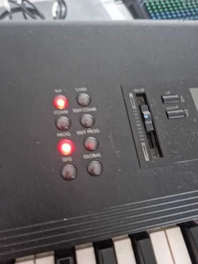 Korg M1 (x2)