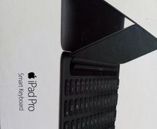 Apple Smart Keyboard for iPad Pro 9.7