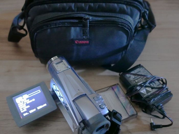 Canon ZR80 NTSC MiniDV Camcorder 18x Optical Zoom Video Transfer Tested works