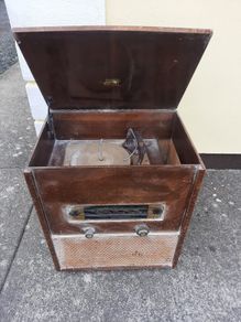 antique radio