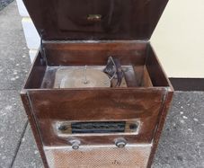 antique radio