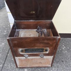 antique radio