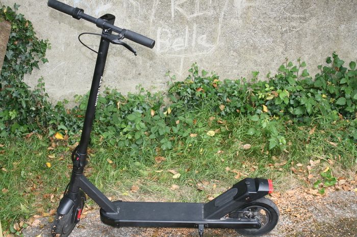 Niubility Adult Electric Scooter 36v Li-ion (works well)