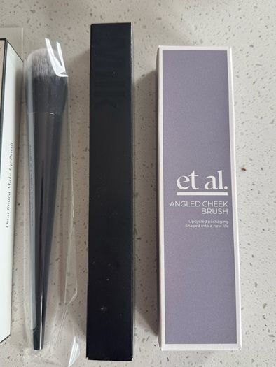 High ends face brushes new