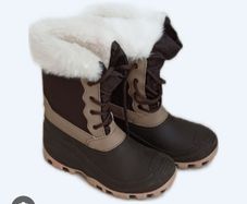 Womens boots size 6 perfect for camping or electric picnic