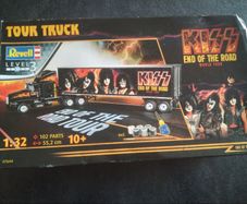 Model Kiss End of The Road Tour Truck
