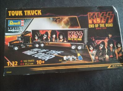 Model Kiss End of The Road Tour Truck
