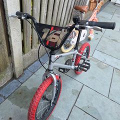 Decathlon Wipe 16-inch BMX bike