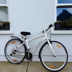 Trek 7.3 FX Hybrid Bike. White. 17 Inch Frame