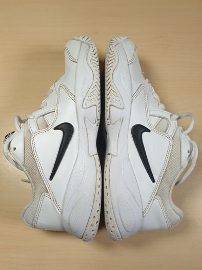 NIKE COURT LITE 2 Tennis trainers white Size  UK 6 EU 40 running gym fitness