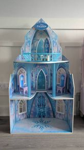 Frozen castle