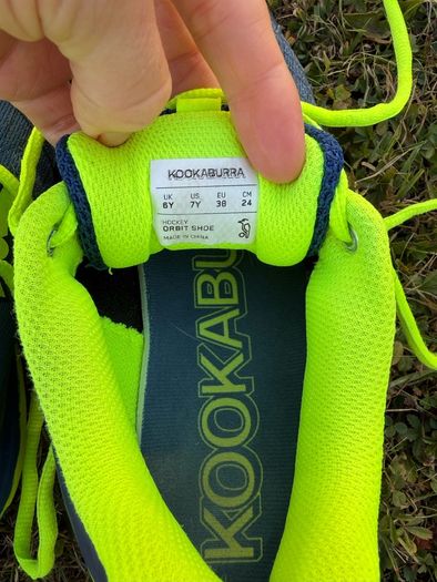 hockey shoes size 38