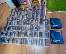 007 James Bond cars and magazines