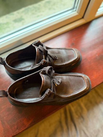 mocassin