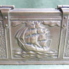 Vintage Brass Courting Couple Trinket Box Filigree Footed Wood insert