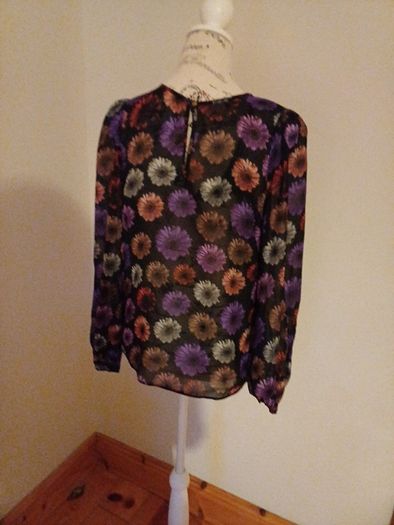 Size 10 Black Flower Top