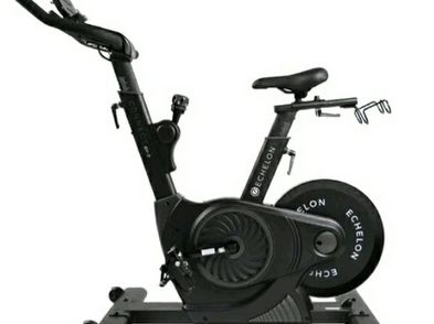 Vélo De Fitness Connecté Echelon EX3 - 32 Niveaux De Résistance - Écran Intelligent - Pour Maison