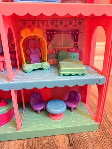 Minnie Mouse Bow-Tel Hotel Playset