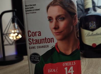 Cora Staunton: Game Changer ! My Autobiography ! HAND SIGNED by Cora Stauton ! Hardcover ! 2018 ! by Transworld ! GAA ! Sposrts ! AUTOGRAPH !