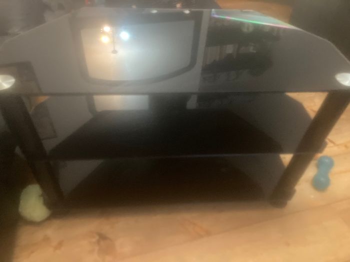 Tv stand free