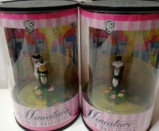 Warner Bros Miniature Classic Collection Pepe Le Pew 1999
